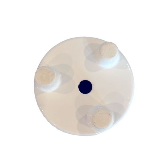 White Ribbed Small Planter Pot with Drainage Hole and Round Feet - Picture 6 of 6